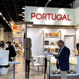 2DC0D64E-4D26-4563-A7E9-121DB8CB5BAC